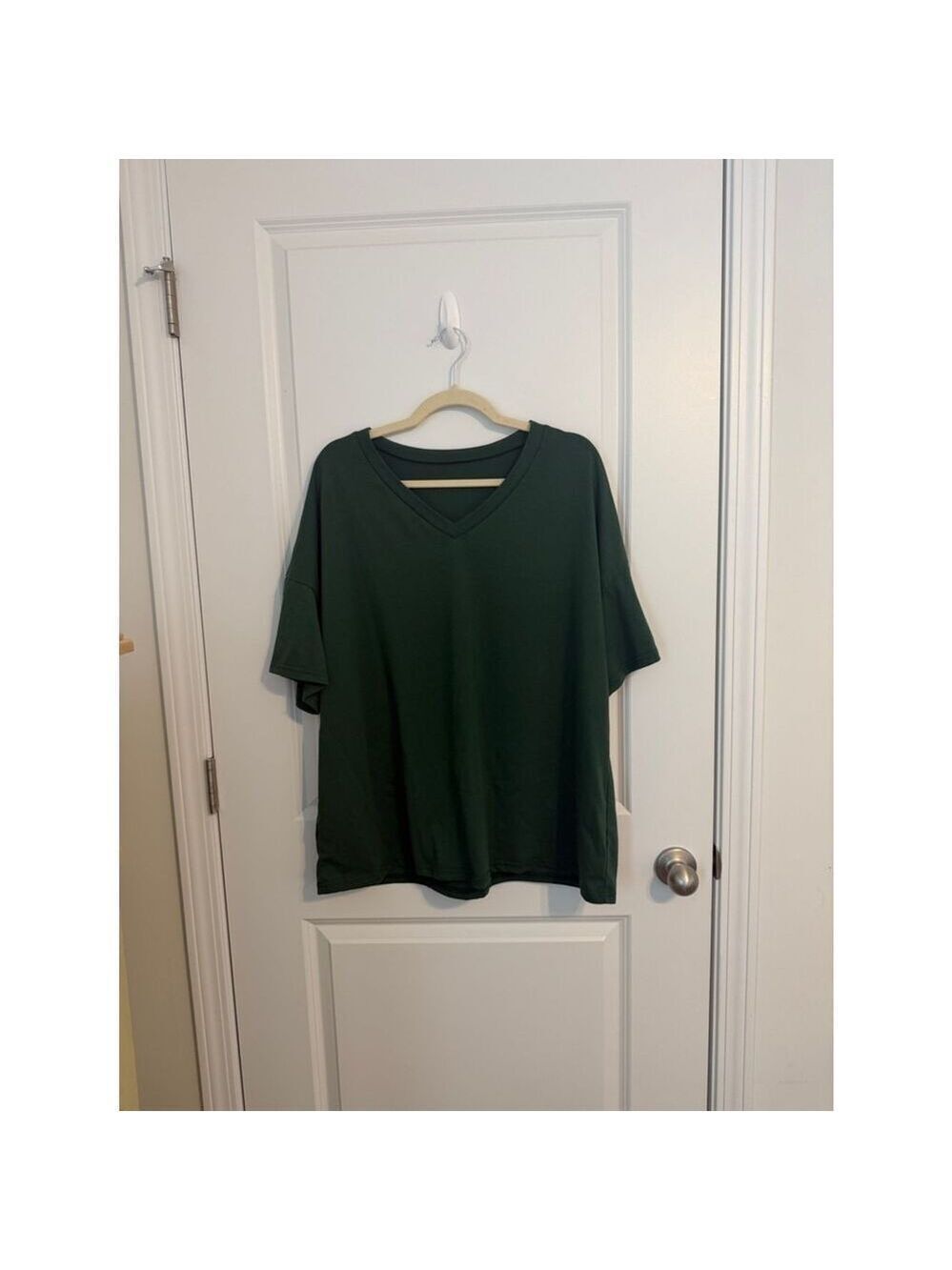 Fisoew Forest Green V-Neck Tee Women's XL